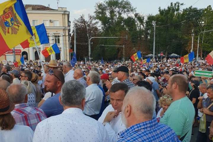 У Кишиневі пройшов масовий антиурядовий мітинг (фоторепортаж)