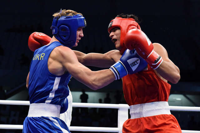 Стальченко та Молодан здобули другі перемоги на чемпіонаті світу з боксу серед молоді