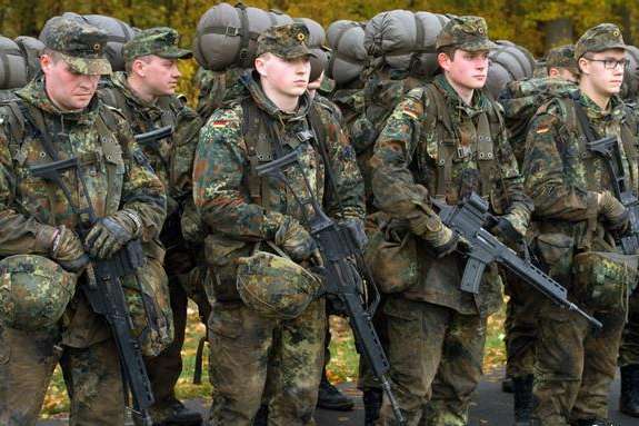 Меркель не хоче відновлювати загальний призов до армії 
