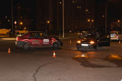 ДТП на перетині вулиці Анни Ахматової і проспекту Петра Григоренка 