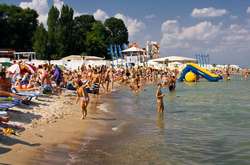 На пляжі в Одесі жінка лишила немовля і зникла