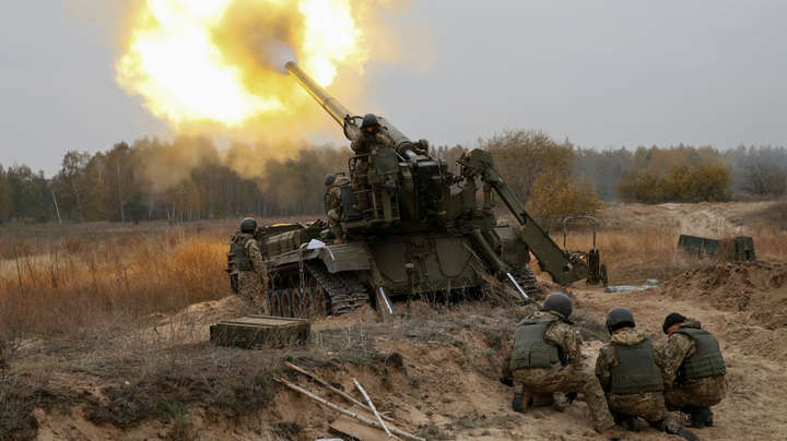 На Донбасі не вщухають обстріли: окупанти гатять з артилерійських систем