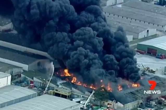На хімічному заводі в Австралії спалахнула масштабна пожежа