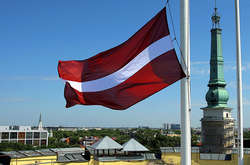 У Латвії середня зарплата зросла до тисячі євро