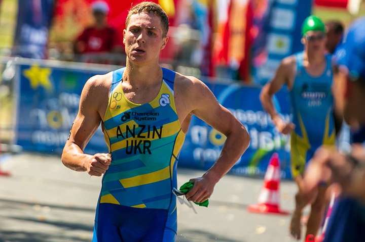 Українець Анзін тріумфував на юніорському етапі Кубка Європи з триатлону у Румунії
