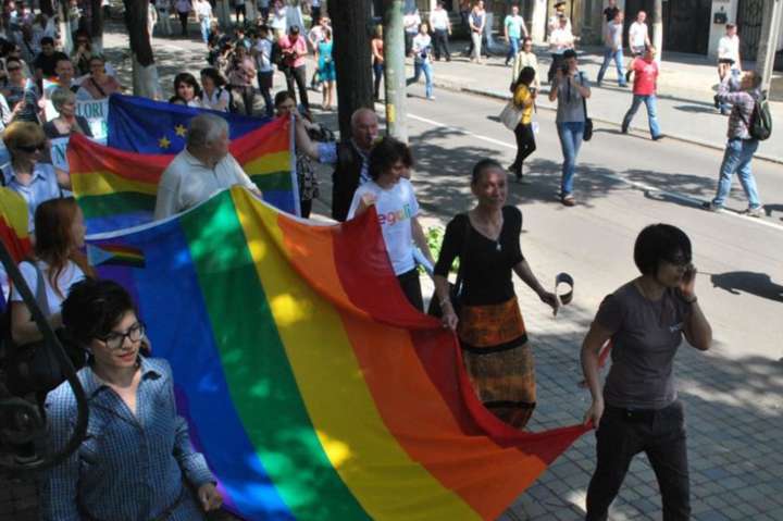 В Чернівцях заборонили гей-паради