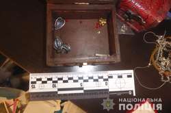 На Лісовому проспекті домушники винесли з квартири дорогі прикраси