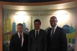 Яценюк розповів, про що говорив з американськими посадовцями у Вашингтоні