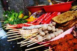 Що робити, якщо на їжу сіла муха? Поради від Уляни Супрун