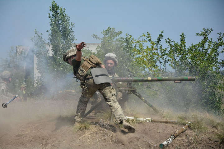 Окупанти відкривали прицільний вогонь з гранатометів на Донбасі: п’ятеро поранених