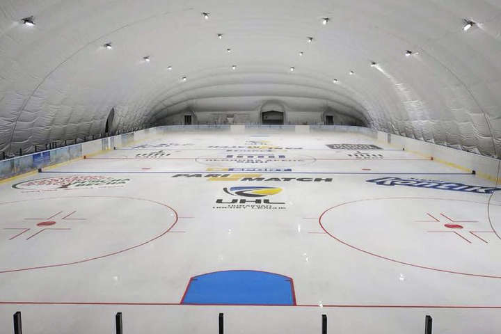У Києві на ВДНГ відкривають нову льодову арену для занять хокеєм і фігурним катанням