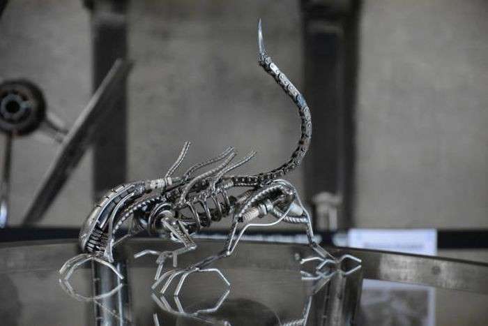 Польский художник создает реалистичных роботов из обычного металлолома. Фотогалерея