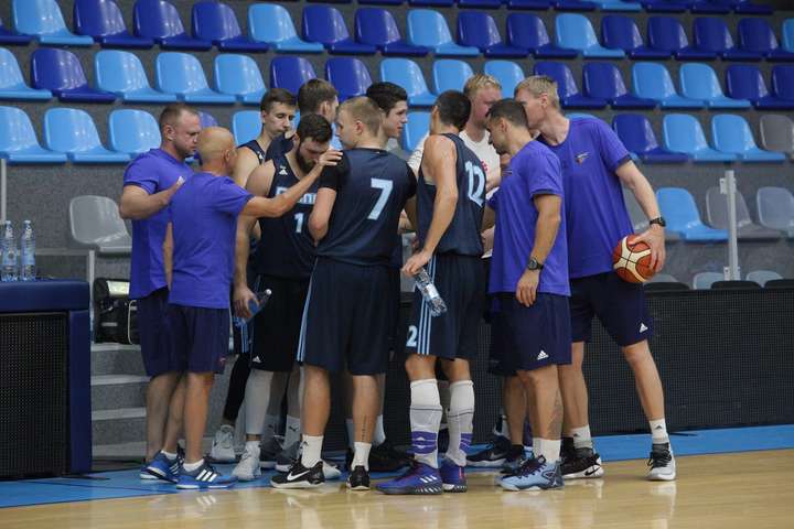 Баскетбольний клуб «Дніпро» здобув першу перемогу в міжсезонні