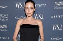 Анджелина Джоли