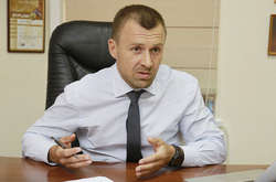 Суд відмовився арештовувати екс-банкіра Оністрата і призначив заставу 27 млн грн