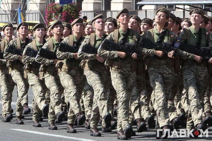 Верховна Рада зрівняла права жінок і чоловіків у армії