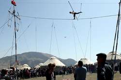 Охота, верховая езда и стрельба из лука. Как в Кыргызстане проходят игры кочевников