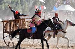 Полювання, верхова їзда та стрільба з лука. Як у Киргизстані проходять ігри кочівників