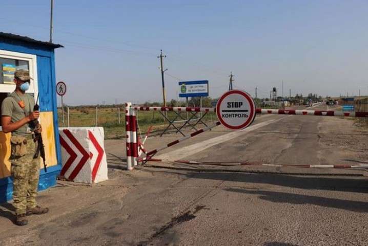 П’ятьох прикордонників госпіталізували до Одеси через хімічні викиди в Криму