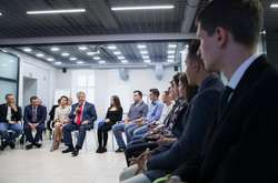 Порошенко поспілкувався із молоддю у Вінниці і пообіцяв привабливі умови підтримки ІТ-бізнесу