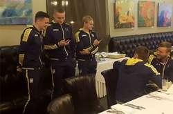 Яремчук та інші новачки збірної України пройшли кумедну посвяту в команді (відео)