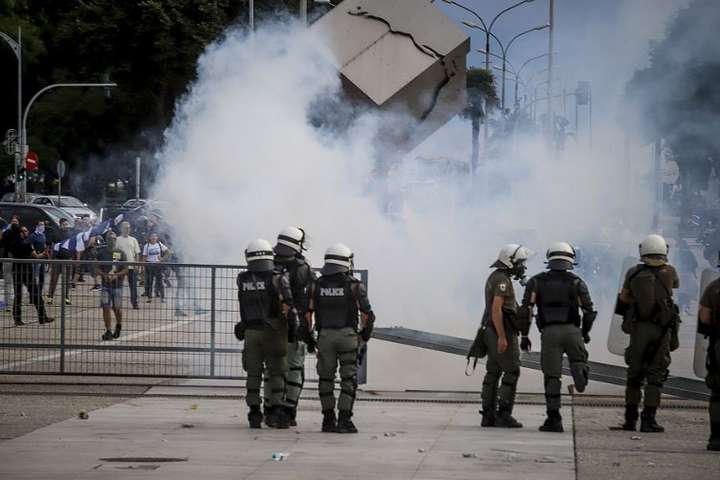 Поліція застосувала газ проти демонстрантів у грецьких Салоніках