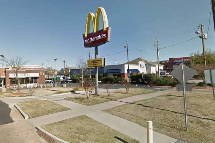 Стрілянина в американському McDonald's: загинула людина