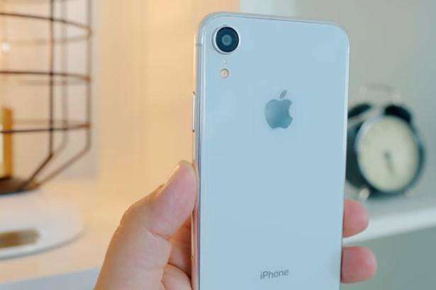 Apple може одночасно презентувати три нові iPhone