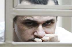 Сенцов повільно згасає, йому важко вставати з ліжка – адвокат 