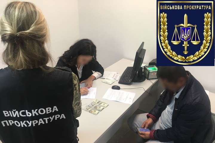 У «Борисполі» громадянин Узбекистану намагався за $300 проникнути в Україну