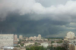 На Київ насувається гроза і шквали
