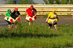 Участники шоу «Зважені та щасливі» вспомнят детство и пробегутся в подгузниках