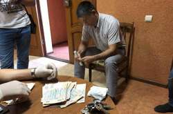 На Херсонщині прокурора піймали на хабарі 