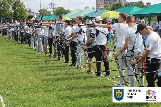 На турнірі зі стрільби з лука «Золота осінь» у Львові змагаються спортсмени з п'яти країн