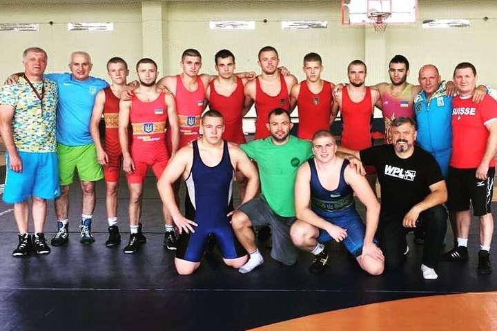 10 українців виступлять на юніорському чемпіонаті світу з греко-римської боротьби