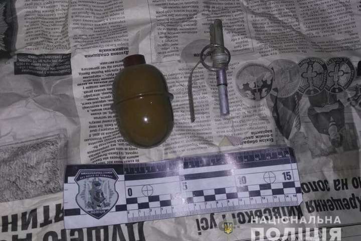 У киянина, який попався на крадіжці, поліцейські знайшли гранату