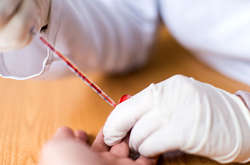 Дітей у Дніпрі доставили в лікарню для встановлення діагнозу