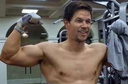 Марк Уолбрег просыпается в 2:30 утра и проходит сеансы криотерапии