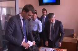 Підтримати Омеляна в суді прийшов ще один фігурант розслідування НАБУ Логвинський