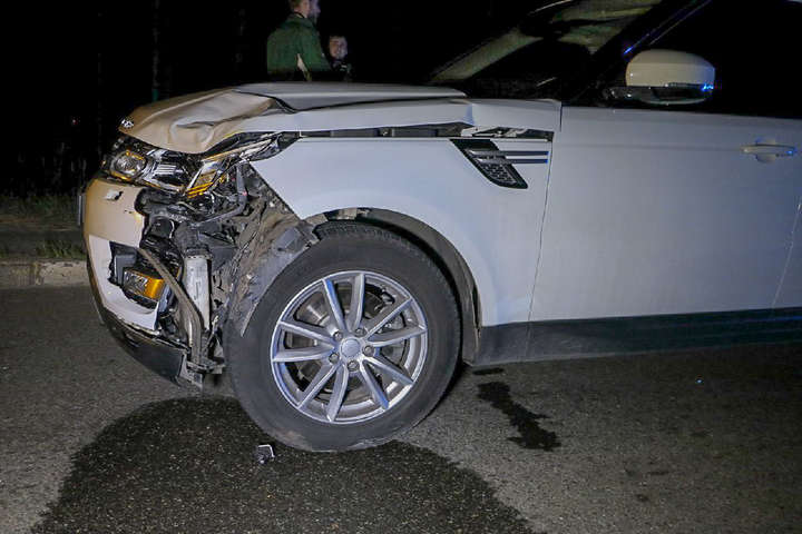 Під Києвом Range Rover на смерть збив хлопця