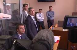 Омелян з адвокатом у суді