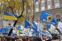 Експерти дослідили, звідки бере і як витрачає гроші партія «За життя»