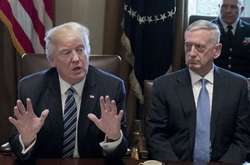  Дональд Трамп і  Джеймс Меттіс  