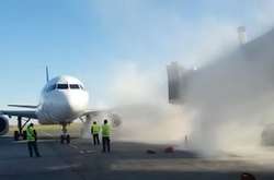 В Астані загорівся літак під час приземлення