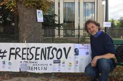 У Парижі активісти та митці оголосили голодування на підтримку Сенцова