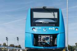 У Німеччині потяг на водневому паливі вперше виконав рейс