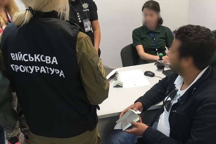 У «Борисполі» громадянин Тунісу намагався за $500 підкупити прикордонника