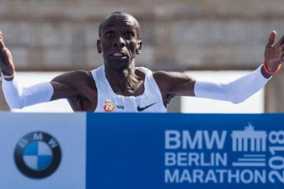 Кениец установил новый мировой рекорд в марафоне