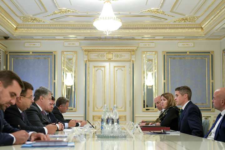 Держсекретар з питань оборони Великої Британії відвідає Донбас