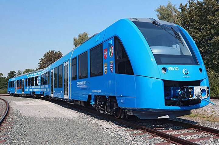 Первый в мире поезд на водородном топливе совершил свой первый пассажирский маршрут по Германии